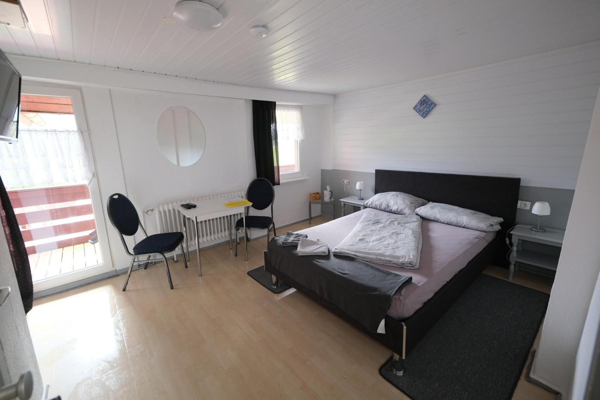 B Und B Titisee Hotel Sonnenmatte Nahe Badeparadies Luaran gambar