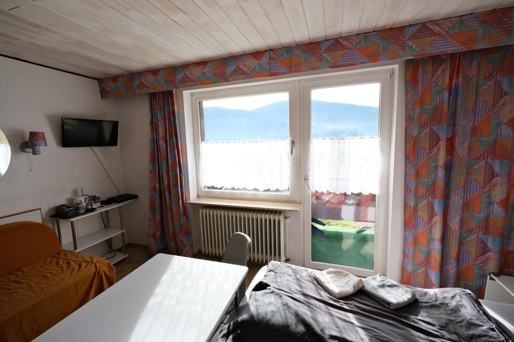 B Und B Titisee Hotel Sonnenmatte Nahe Badeparadies Luaran gambar